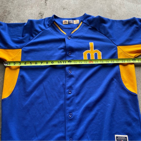 Seattle Mariners Cooperstown Collection Baseball Jersey
Size Large - Picture 6 of 8